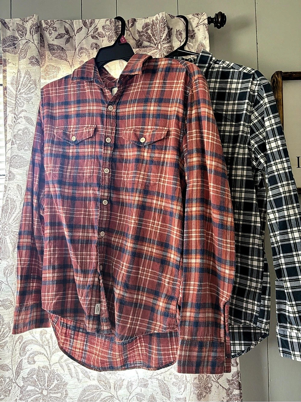 American Eagle Super Soft Plaid Shirt Red & Blue Medium